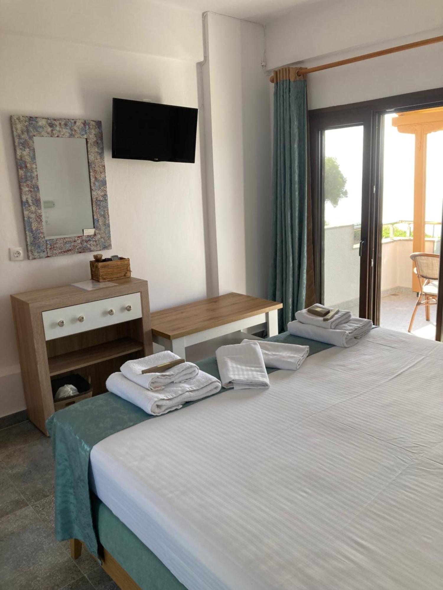 Marianna Sea View Afitos Apartment ภายนอก รูปภาพ
